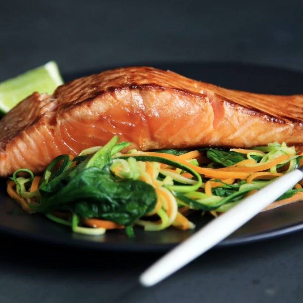 “Crispy Golden Salmon Fillet – Juicy & Tender Every Bite”
